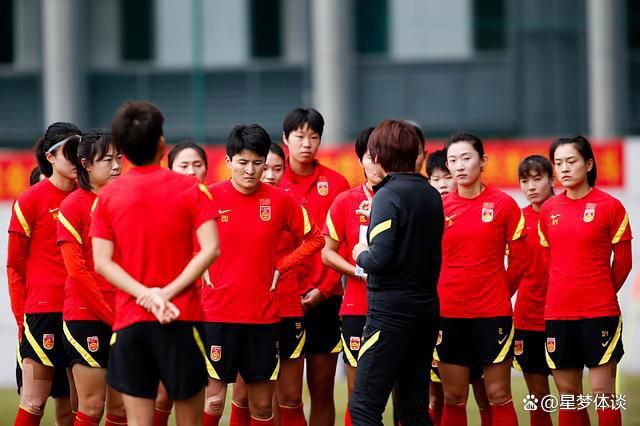 当杰克发现13岁的侄子在学业、社交和身体方面都遇到了困难时，他接受了一项新任务：利用3个月的暑假，对马克进行海豹突击队训练，帮助年轻人找到内心的战士。