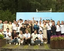 女星凯瑞·穆里根身穿黄色抹胸裙现身小秀香肩，奥斯卡·伊萨克及电影导演科恩兄弟Joel Coen、Ethan Coen也一同 《疯狂原始人》首映 范晓萱成黄晓明野蛮情人 2013-04-19 4月18日，梦工厂动画新片《疯狂原始人》在京举行首映。